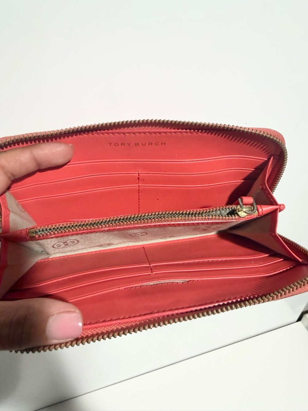 Tory Burch Red Woven Zip Wallet Plaid - Picture 3 of 6